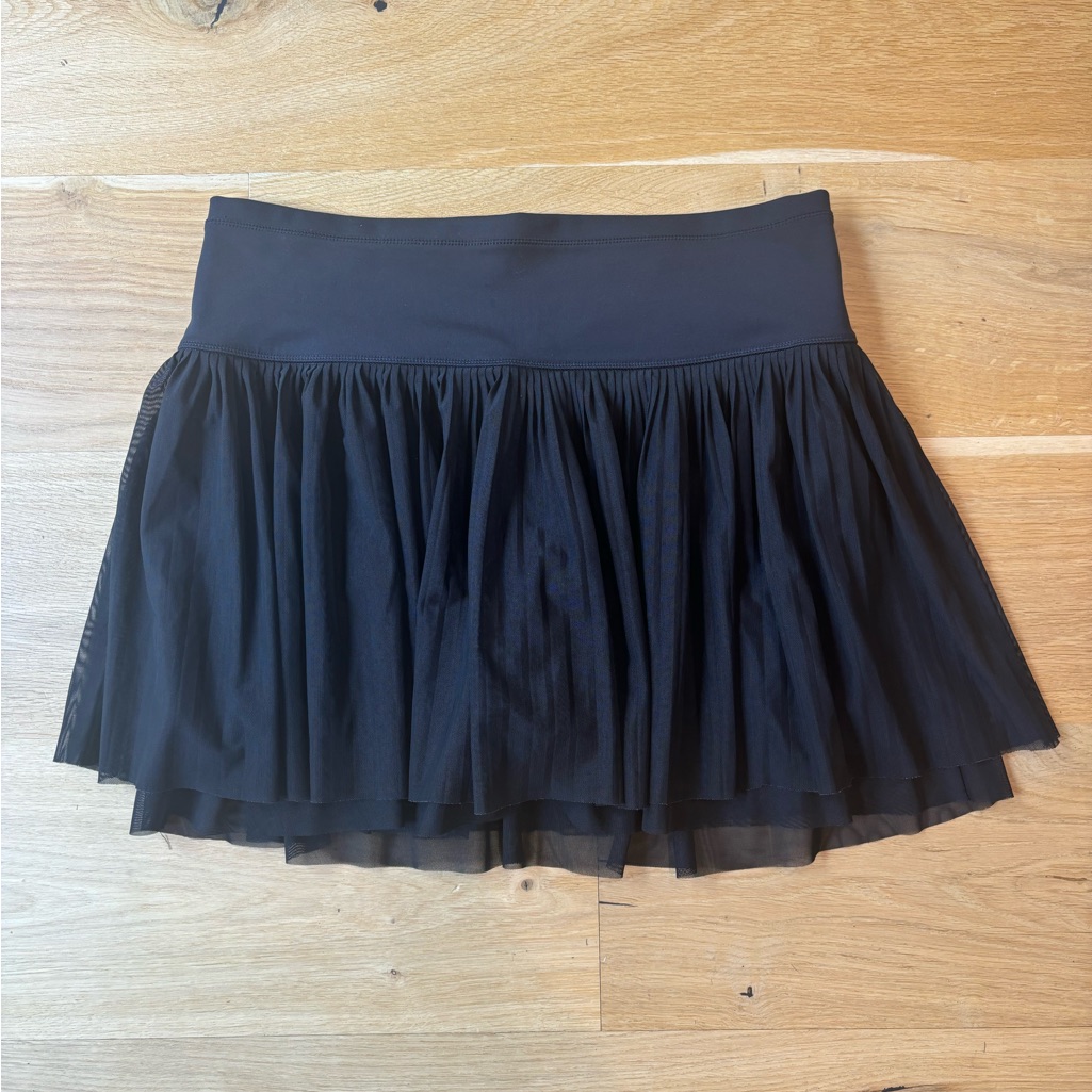 Ibkul Black Mesh Skort